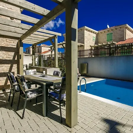 Stone Zegna Villa Ližnjan